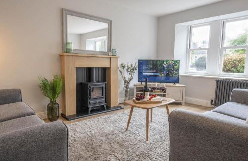 Number Three - Photo 12