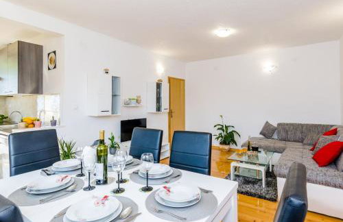 Apartment & Rooms Ma din - One Bedroom Apartment with Balcony and Sea View - Foto 12