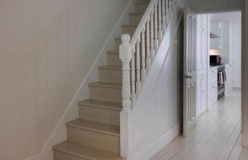 Beautiful house, Cirencester centre, parking - Photo 21