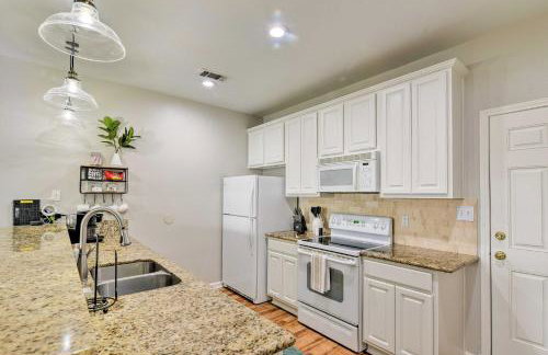 Pool, Marina and More! Family Home in Terramar Beach - Foto 8