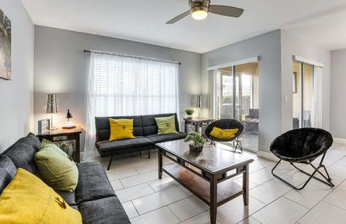 5 Mi to WDW! Spacious Resort Escape with Pool Access - Foto 4