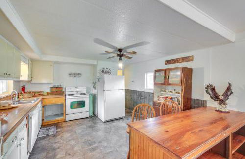 Charming Old Farmhouse in Libby Pets Welcome! - Foto 1