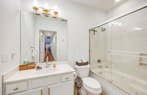 Downtown Louisville Condo- King Bed, Near Sites - Foto 23