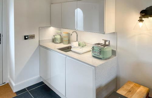 The Stable - Photo 7