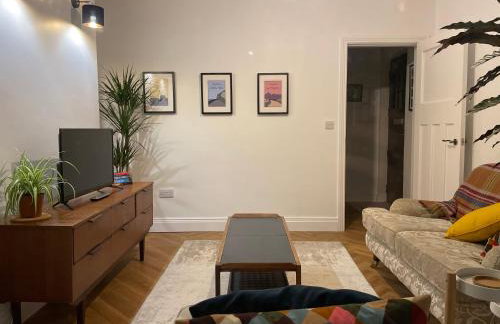 Cheerful 2 bed house on Causeway Coastal Route with parking - Foto 36