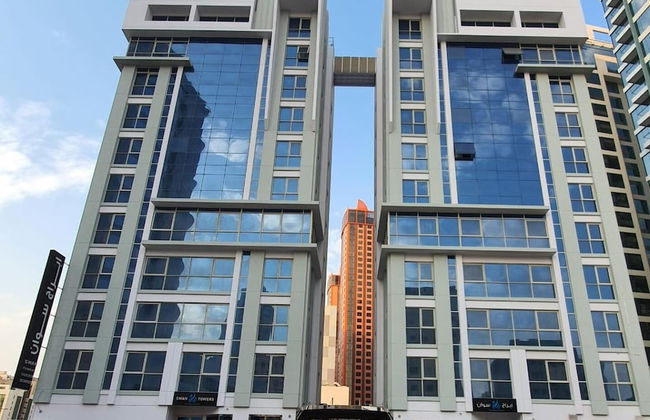 Swan Towers - Photo 32