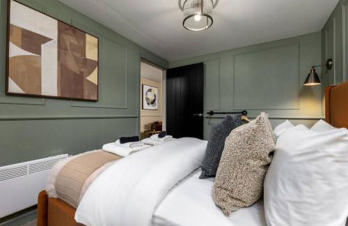 Kilted Quarter by The Wallace Monument - Photo 13