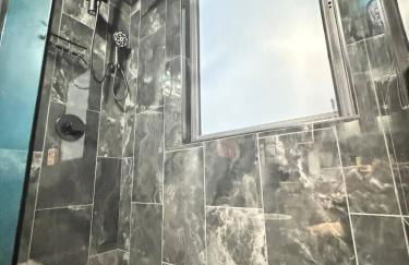 Moody Upscale Downtown Saugatuck Getaway - Foto 11