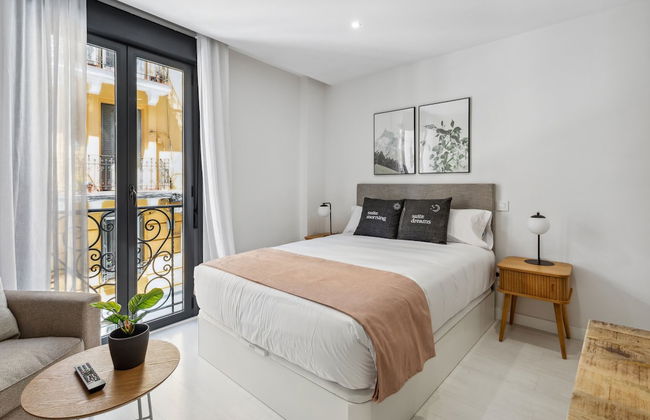 Limehome Madrid Calle de la Paloma - Photo 1