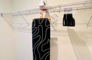 Luxe & Bright Gem - Prime Location, Roof Deck, View - Foto 38