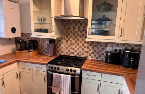 Cozy & Self Contained Garden Bungalow - Foto 3