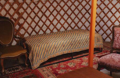 Glamping yurt at Sequoia Highland Camp - Foto 35