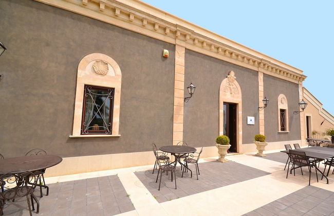 Elegant, Historical Villa with Swimming Pool in Rural Region near Etna - Foto 17