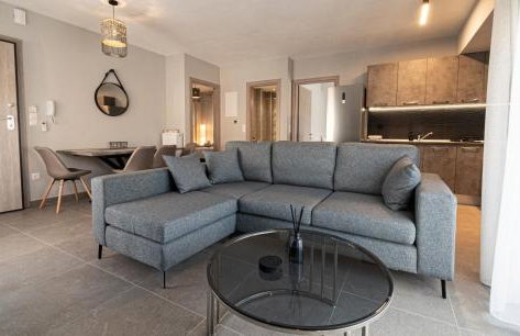 Aurora Luxury Apartments - Photo 2