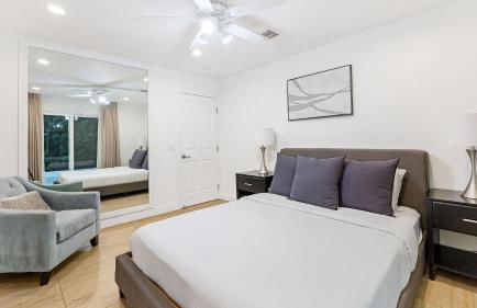 LA Hillside Retreat w Pool Views Fire Pit Outdoor Lounging Casa Bellagio by AvantStay - Foto 26