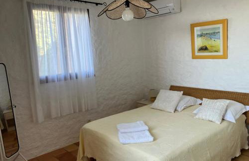 Villa A Scopa à Lumio en Corse avec piscine chauffée, vue mer panoramique, climatisation, jardin arboré de 3000m2, 10 pers, 5 Chb, 4 Sdb - Foto 19