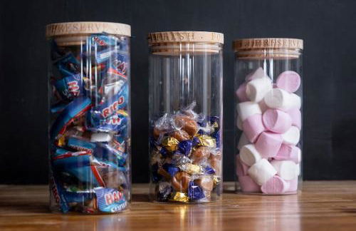 New Hobbit, stunning views, sleeps 42, Bar, Hot Tub - Foto 21