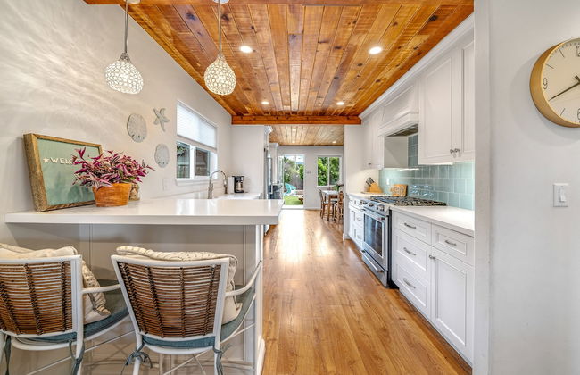 Charming 2 BDR Seaside Cottage 5 Min to Beach! - Foto 11