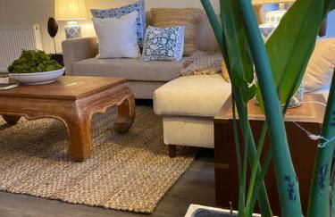 The Pelican Room-converted Cart Lodge near airport - Photo 28