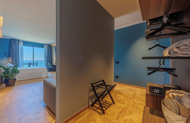 Hotel DeVille - Photo 41