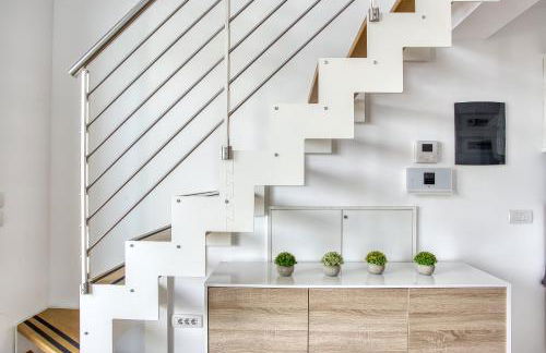 Just Urban Stays - Luminoso Duplex con Terrazzo 10 min Porta Romana - Foto 15