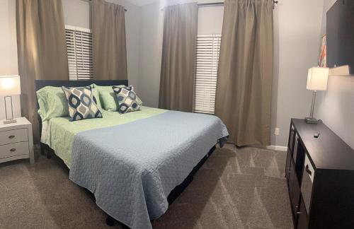 Spacious Home with First Floor King Bed - Foto 15