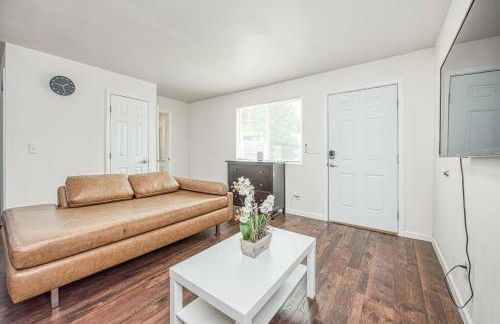 Totally New Awesome North Fresno Back Studio - Foto 10