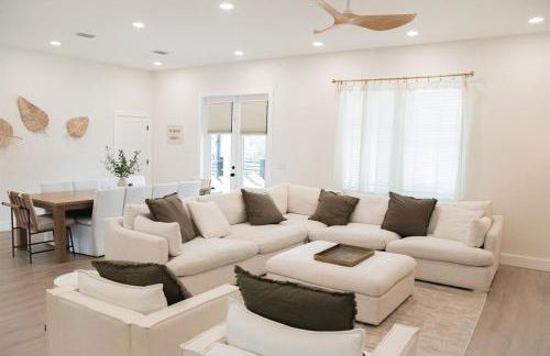 Sleeps 22! Ocean Views, Pool, FREE Golf Cart - Foto 9