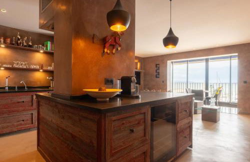 Au Coeur du Port de Hyères - Appartement au luxe discret - Garage Individuel privé - Foto 12