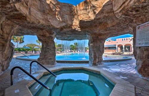 Lovely Lady Lake Home with Resort Amenities and Lanai! - Foto 1