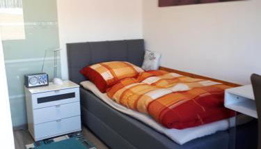 Monteur und Übernachtungszimmer - Foto 2