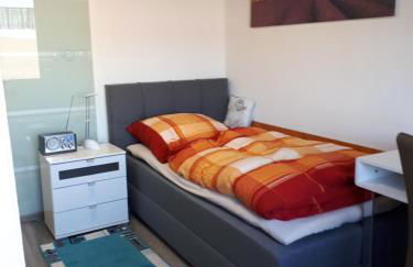 Monteur und Übernachtungszimmer - Foto 2