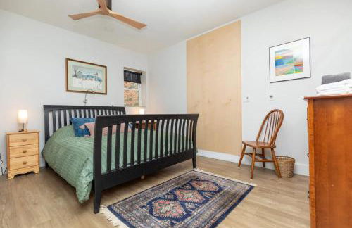 Modern Woodland Escape w Wshr dryer and Large Yard - Foto 2