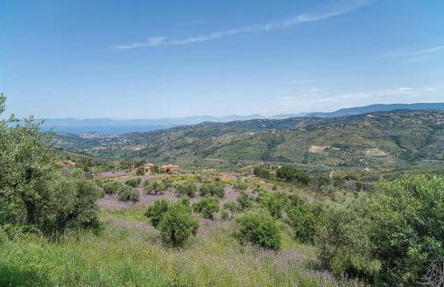 Lovely Apartment In Laureana Cilento Sa - Foto 14