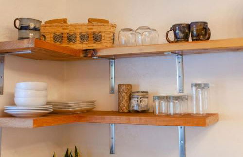 Classic & Cozy Apartments - Parking & Close to DW - Foto 37