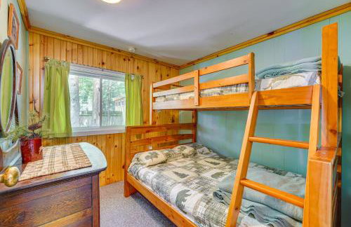 Inlet Lakefront Home Private Dock and Beach Access! - Foto 14