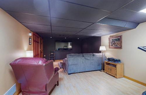 Up The Hill - Photo 23