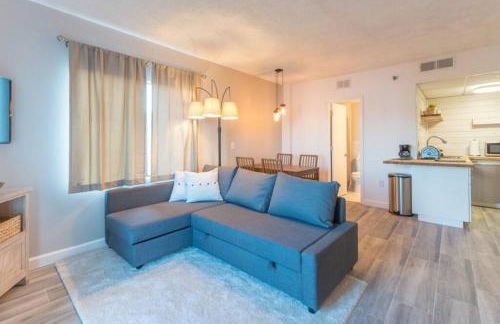 Deluxe Studio w/ Lakeview - free parking/pool - Foto 2