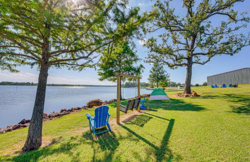 Van Vacation Retreat with Private 300-Acre Lake! - Photo 3