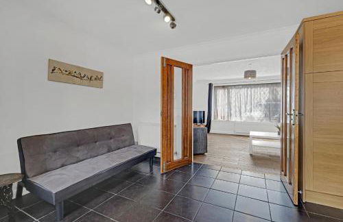 Elegant 5 Bedroom and 3 Bathroom Home in St Annes - Foto 38