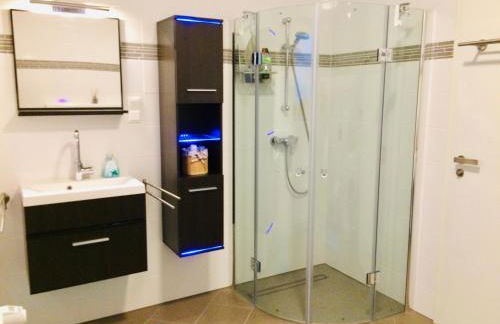 NEU! TOP Apartment! 7km Saarbruecken! Terrasse, Garten! - Foto 21