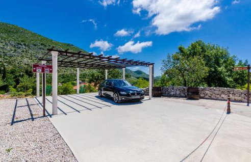 Villa Kate - outdoor pool, 4 bedrooms, free parking - Photo 35