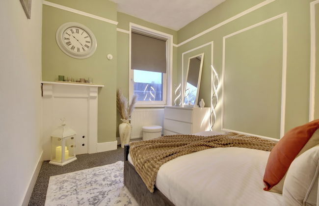 Southsea 4BR Getaway with Private Yard - Foto 4