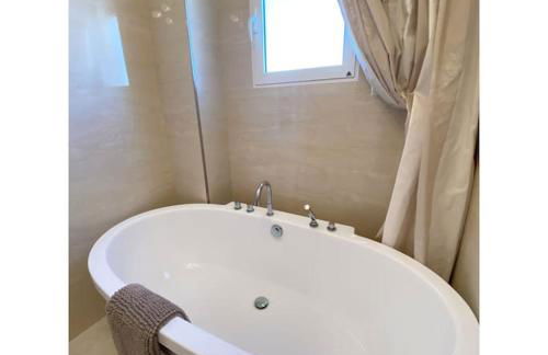 Modern flat and private attic close to beach - Foto 5