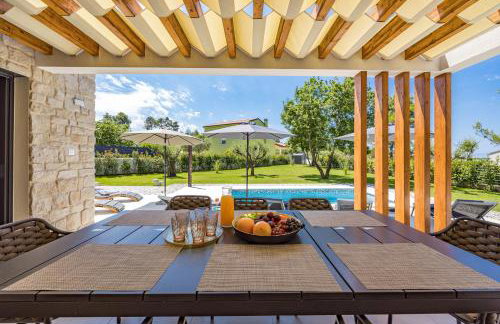 Villa Zanetta pet friendly near Poreč for 6 people with sea view & private pool - Foto 28