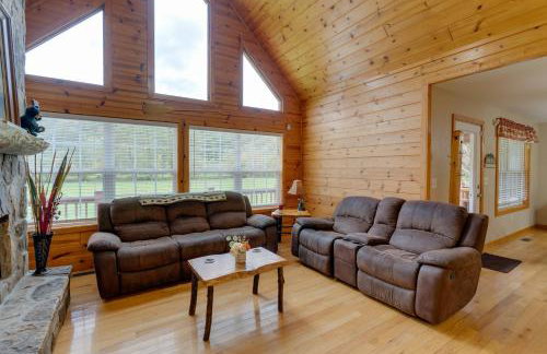 Hiawassee Riverfront Cabin 7 Mi to Lake Chatuge! - Foto 4