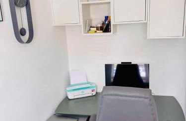 The Grand 4-Bed Ebbsfleet Home - Big Garden & Parking Space, Near Bluewater - Foto 49