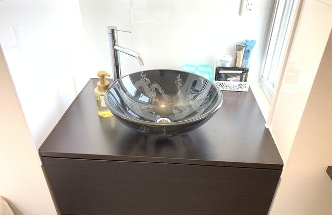 Mr.KINJO Miki24 in front of Makishi Station - Foto 7