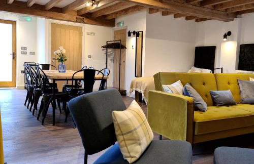 Hastings Retreat Rural barn conversions with Private Lake - Foto 30