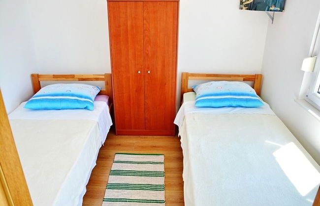 Charming Apartment in Vrsi Mulo, Great Place in Dalmatia for Family Vacation - Photo 4